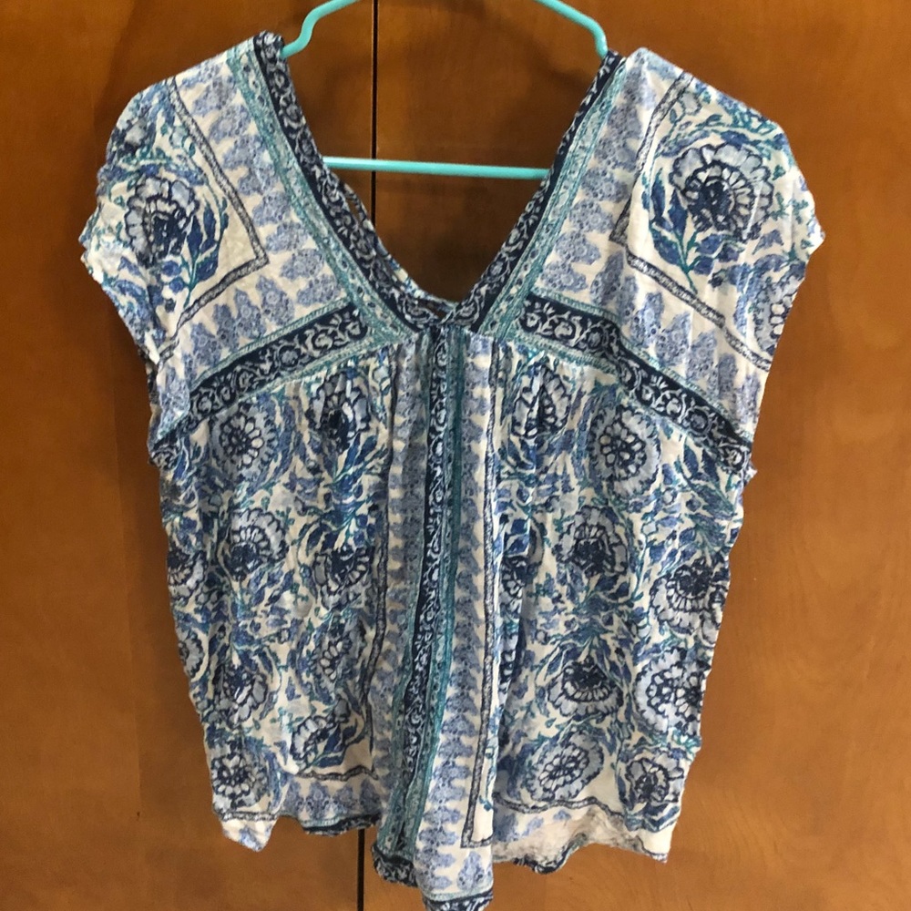 Blue and white floral lucky brand top